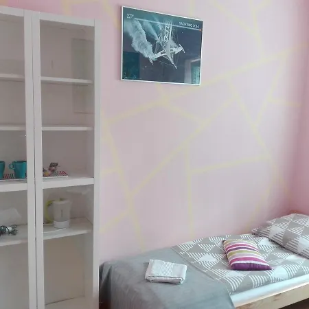 Willanow Hostel *